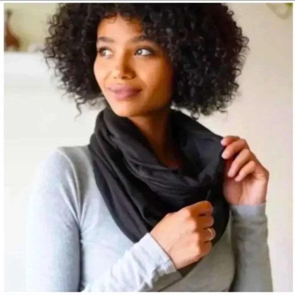 Beyond Yoga Pocket Black/Dark Gray Infinity Scarf OS NWT